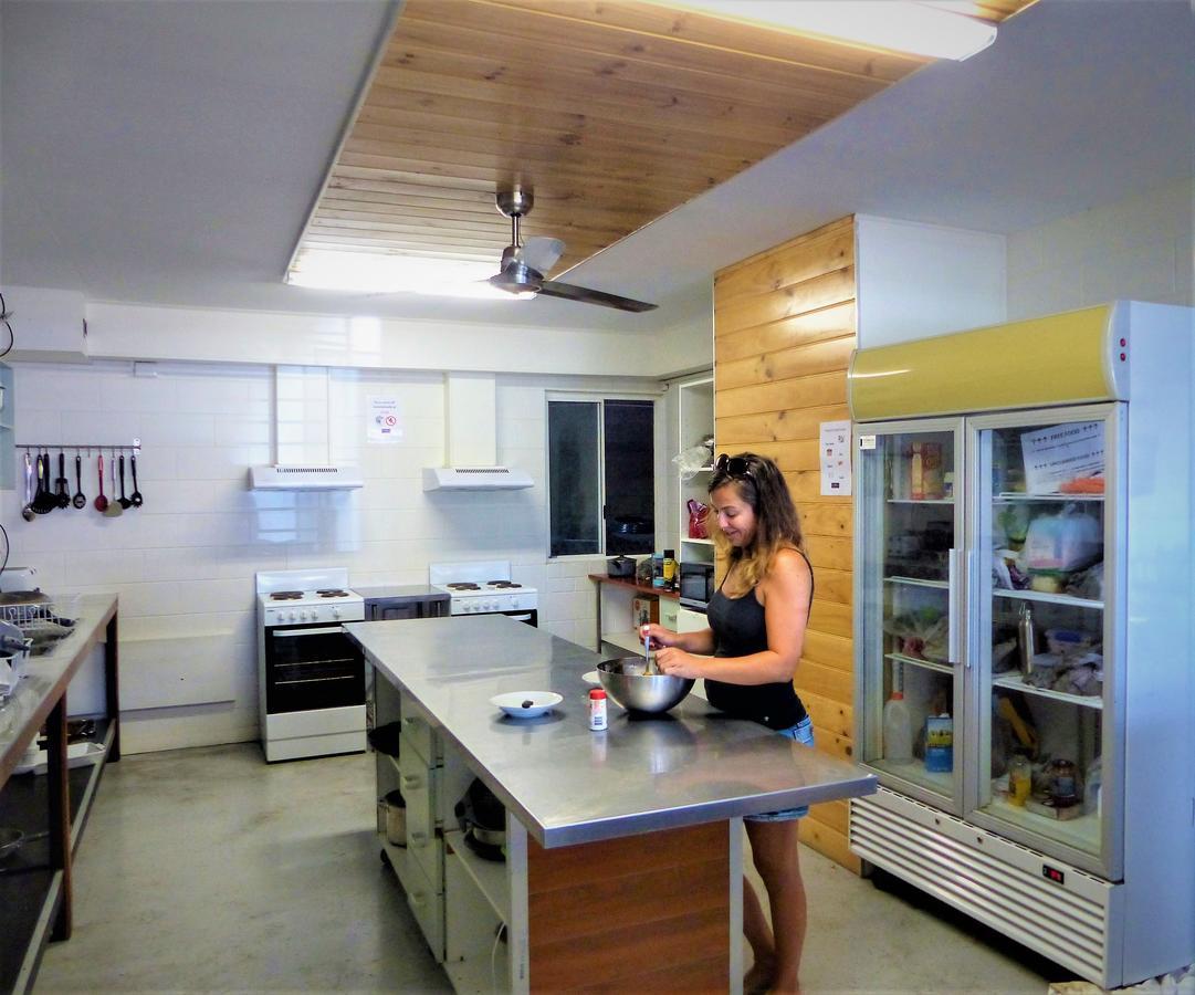 Foreign Exchange Accommodation-Beachside Townsville Esterno foto