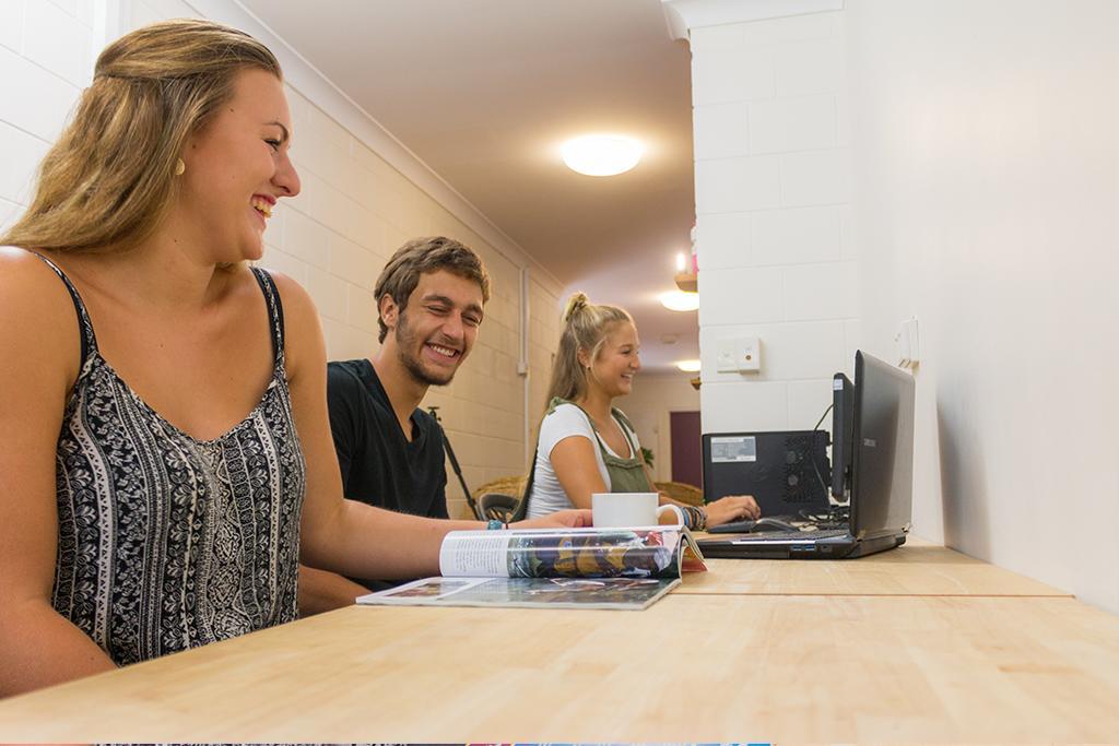 Foreign Exchange Accommodation-Beachside Townsville Esterno foto